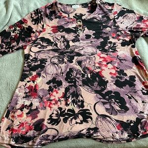 Beautifully printed Flower shirt!